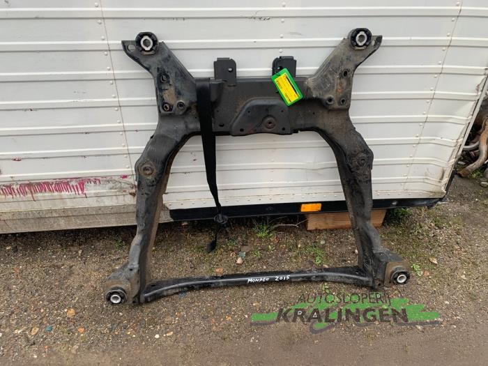 Subframe van een Ford Mondeo V Wagon 1.5 TDCi 2015