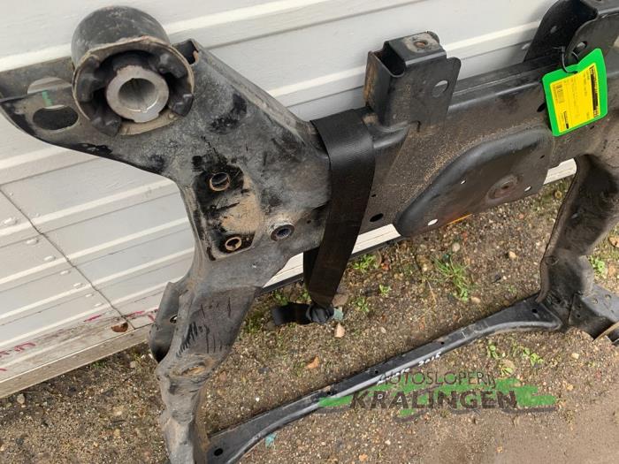 Subframe van een Ford Mondeo V Wagon 1.5 TDCi 2015