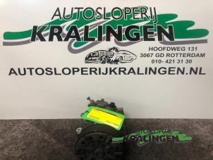 Gebruikte Pomp Airco Toyota Avensis Wagon (T25/B1E) 2.2 D-4D 16V Prijs € 125,00 Margeregeling aangeboden door Autosloperij Kralingen B.V.