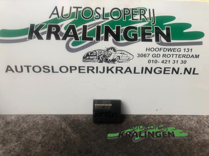 Gebruikte Sam module Volkswagen Golf V (1K1) 1.6 FSI 16V Prijs € 50,00 Margeregeling aangeboden door Autosloperij Kralingen B.V.