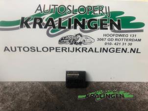 Gebruikte Comfort Module Volkswagen Golf V (1K1) 1.6 FSI 16V Prijs € 50,00 Margeregeling aangeboden door Autosloperij Kralingen B.V.