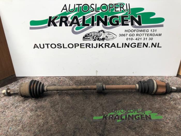 Gebruikte Steekas rechts-voor Mitsubishi Colt (Z2/Z3) 1.3 16V Prijs € 24,99 Margeregeling aangeboden door Autosloperij Kralingen B.V.