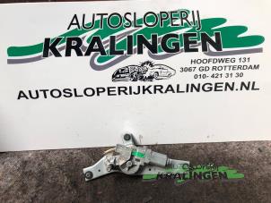 Gebruikte Motor Ruitenwisser achter Nissan Note (E11) 1.5 dCi 86 Prijs € 50,00 Margeregeling aangeboden door Autosloperij Kralingen B.V.