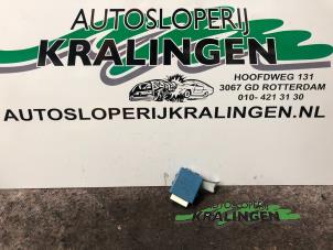 Gebruikte Module Centrale Deurvergrendeling Toyota Yaris (P1) 1.5 T Sport 16V VVT-i Prijs € 35,00 Margeregeling aangeboden door Autosloperij Kralingen B.V.