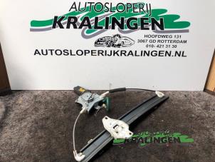 Gebruikte Ruitmechaniek 4Deurs links-voor Daewoo Lanos (TA/TF69) 1.6 16V Prijs € 39,99 Margeregeling aangeboden door Autosloperij Kralingen B.V.