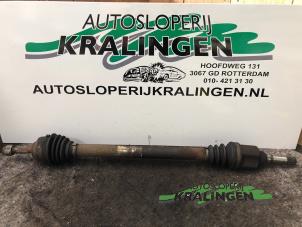 Gebruikte Steekas rechts-voor Peugeot 207/207+ (WA/WC/WM) 1.4 Prijs € 24,99 Margeregeling aangeboden door Autosloperij Kralingen B.V.