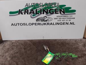 Gebruikte Lambda Sonde Renault Scénic I (JA) 1.6 16V Prijs € 25,00 Margeregeling aangeboden door Autosloperij Kralingen B.V.