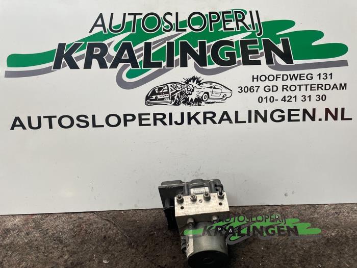 Gebruikte ABS Pomp Fiat Bravo (198A) 1.9 JTD 16V Multijet 150 Prijs € 40,00 Margeregeling aangeboden door Autosloperij Kralingen B.V.