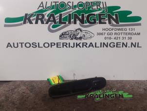 Gebruikte Schakelaar Elektrisch Raam Fiat Punto Evo (199) 1.3 JTD Multijet 85 16V Euro 5 Prijs € 19,99 Margeregeling aangeboden door Autosloperij Kralingen B.V.