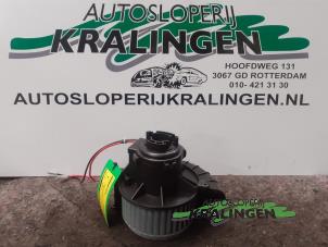 Gebruikte Kachel Ventilatiemotor Opel Astra H (L48) 1.6 16V Twinport Prijs € 50,00 Margeregeling aangeboden door Autosloperij Kralingen B.V.