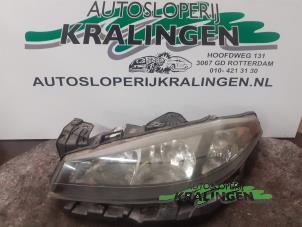 Gebruikte Linker Koplamp Renault Laguna II (BG) 2.0 16V Prijs € 39,99 Margeregeling aangeboden door Autosloperij Kralingen B.V.
