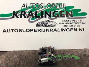 Gebruikte Zekeringkast Peugeot 307 (3A/C/D) 1.6 16V Prijs € 50,00 Margeregeling aangeboden door Autosloperij Kralingen B.V.