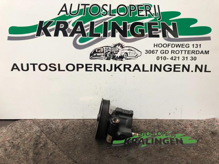 Gebruikte Servopomp Renault Kangoo (KC) 1.4 Prijs € 50,00 Margeregeling aangeboden door Autosloperij Kralingen B.V.