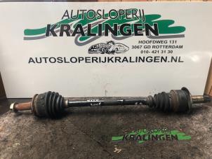 Gebruikte Steekas rechts-achter Mercedes Vito (639.6) 2.2 109 CDI 16V Prijs € 49,99 Margeregeling aangeboden door Autosloperij Kralingen B.V.