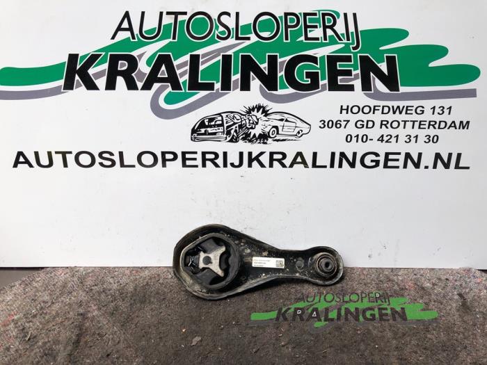 Gebruikte Motorrubber Volkswagen Polo VI (AW1) 1.0 TSI 12V Prijs € 14,99 Margeregeling aangeboden door Autosloperij Kralingen B.V.