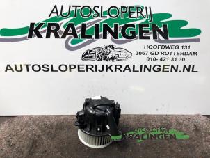 Gebruikte Blower Volkswagen Polo VI (AW1) 1.0 TSI 12V Prijs € 34,99 Margeregeling aangeboden door Autosloperij Kralingen B.V.
