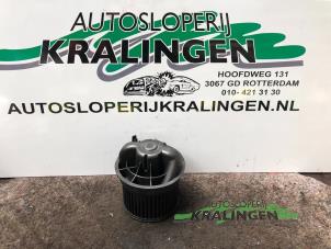 Gebruikte Blower Peugeot 107 1.0 12V Prijs € 50,00 Margeregeling aangeboden door Autosloperij Kralingen B.V.