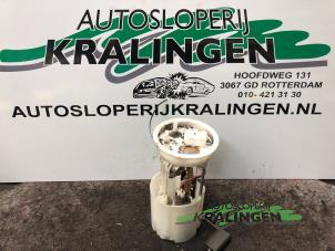 Gebruikte Benzinepomp Volkswagen Fox (5Z) 1.4 16V Prijs € 50,00 Margeregeling aangeboden door Autosloperij Kralingen B.V.