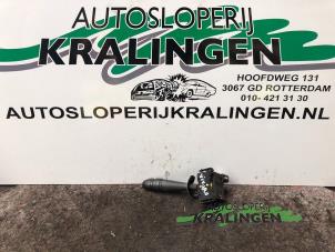 Gebruikte Pinker Schakelaar Opel Vivaro 1.9 DTI 16V Prijs € 24,99 Margeregeling aangeboden door Autosloperij Kralingen B.V.