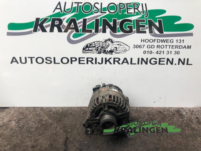 Gebruikte Dynamo Volkswagen Fox (5Z) 1.4 16V Prijs € 50,00 Margeregeling aangeboden door Autosloperij Kralingen B.V.