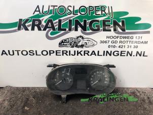 Gebruikte Kilometerteller KM Opel Vivaro 2.0 CDTI Prijs € 50,00 Margeregeling aangeboden door Autosloperij Kralingen B.V.