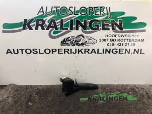 Gebruikte Ruitenwis Schakelaar Opel Vivaro 2.0 CDTI Prijs € 25,00 Margeregeling aangeboden door Autosloperij Kralingen B.V.