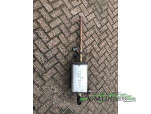 Gebruikte Uitlaat Einddemper Volkswagen Caddy III (2KA,2KH,2CA,2CH) 1.6 TDI 16V Prijs € 100,00 Margeregeling aangeboden door Autosloperij Kralingen B.V.