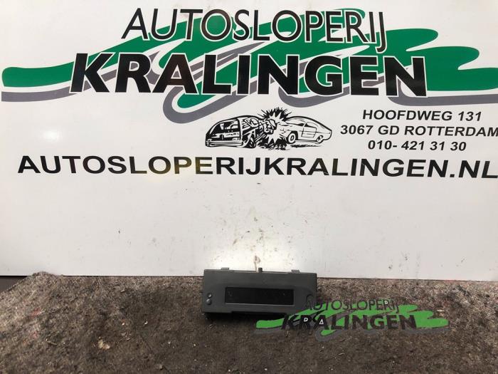 Gebruikte Display Interieur Renault Kangoo Express (FW) 1.5 dCi 85 Prijs € 35,00 Margeregeling aangeboden door Autosloperij Kralingen B.V.