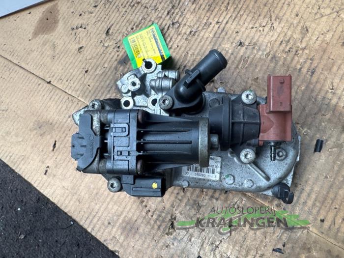 EGR Klep van een Opel Corsa D 1.3 CDTi 16V ecoFLEX 2010