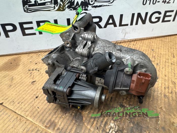 EGR Klep van een Opel Corsa D 1.3 CDTi 16V ecoFLEX 2010