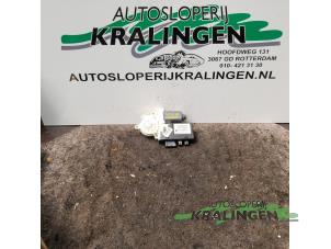 Gebruikte Portierruitmotor Citroen C5 I Break (DE) 1.8 16V Prijs € 25,00 Margeregeling aangeboden door Autosloperij Kralingen B.V.