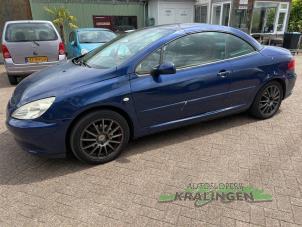 Gebruikte Spiegel Buiten links Peugeot 307 CC (3B) 2.0 16V Prijs € 50,00 Margeregeling aangeboden door Autosloperij Kralingen B.V.