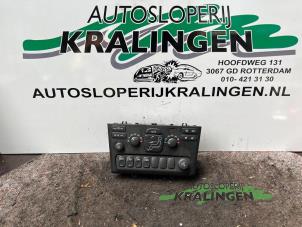 Gebruikte Chaufage Bedieningspaneel Volvo XC90 I 2.4 D5 20V Prijs € 100,00 Margeregeling aangeboden door Autosloperij Kralingen B.V.
