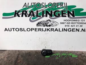 Gebruikte Licht Schakelaar Opel Corsa D 1.3 CDTi 16V ecoFLEX Prijs € 4,50 Margeregeling aangeboden door Autosloperij Kralingen B.V.