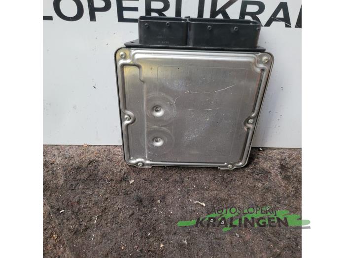 Computer Motormanagement van een Volkswagen Caddy III (2KA,2KH,2CA,2CH) 2.0 SDI 2004