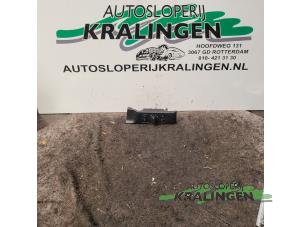 Gebruikte Licht Schakelaar BMW 5 serie (E60) 525d 24V Prijs € 35,00 Margeregeling aangeboden door Autosloperij Kralingen B.V.