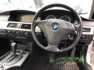 Gebruikte Airbag links (Stuur) BMW 5 serie (E60) 525d 24V Prijs € 100,00 Margeregeling aangeboden door Autosloperij Kralingen B.V.