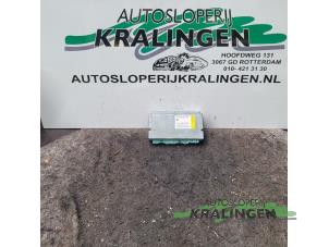 Gebruikte Airbag Module BMW 5 serie (E60) 525d 24V Prijs € 100,00 Margeregeling aangeboden door Autosloperij Kralingen B.V.