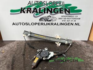 Gebruikte Ruitmechaniek 4Deurs rechts-voor Hyundai Lantra/Elantra II 1.6i GLS 16V Prijs € 50,00 Margeregeling aangeboden door Autosloperij Kralingen B.V.