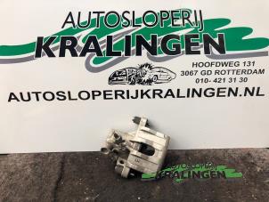 Gebruikte Remklauw (Tang) links-achter Volvo V50 (MW) 2.0 16V Prijs € 50,00 Margeregeling aangeboden door Autosloperij Kralingen B.V.