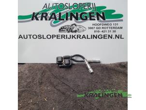Gebruikte Bobine Mercedes S (W220) 5.0 S-500 V8 24V Prijs € 29,99 Margeregeling aangeboden door Autosloperij Kralingen B.V.