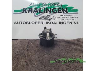 Gebruikte Blower Mini Mini (R56) 1.6 16V Cooper Prijs € 50,00 Margeregeling aangeboden door Autosloperij Kralingen B.V.