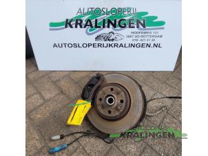 Gebruikte Asschenkel links-voor Mini Mini (R56) 1.6 16V Cooper Prijs € 50,00 Margeregeling aangeboden door Autosloperij Kralingen B.V.