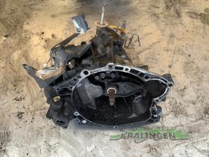 Gebruikte Versnellingsbak Peugeot Expert (222/224) 1.9 D 220 C Prijs € 350,00 Margeregeling aangeboden door Autosloperij Kralingen B.V.