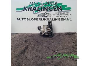 Gebruikte Gasklephuis BMW 3 serie (E36/4) 316i Prijs € 50,00 Margeregeling aangeboden door Autosloperij Kralingen B.V.