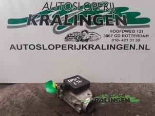 Gebruikte Luchtmassameter BMW 3 serie Compact (E36/5) 316i Prijs € 25,00 Margeregeling aangeboden door Autosloperij Kralingen B.V.