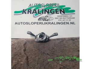 Gebruikte Combischakelaar Stuurkolom BMW 3 serie Touring (E46/3) 320d 16V Prijs € 50,00 Margeregeling aangeboden door Autosloperij Kralingen B.V.