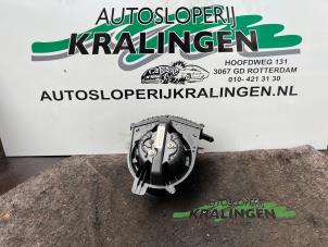 Gebruikte Aanjager Renault Grand Scénic II (JM) 1.6 16V Prijs € 50,00 Margeregeling aangeboden door Autosloperij Kralingen B.V.