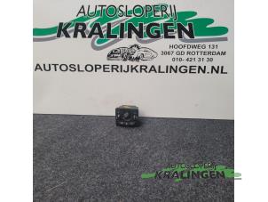 Gebruikte Licht Schakelaar Volvo V50 (MW) 2.0 16V Prijs € 50,00 Margeregeling aangeboden door Autosloperij Kralingen B.V.
