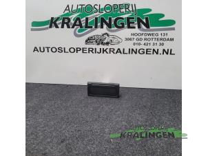 Gebruikte Display Interieur Volvo V50 (MW) 2.0 16V Prijs € 29,99 Margeregeling aangeboden door Autosloperij Kralingen B.V.